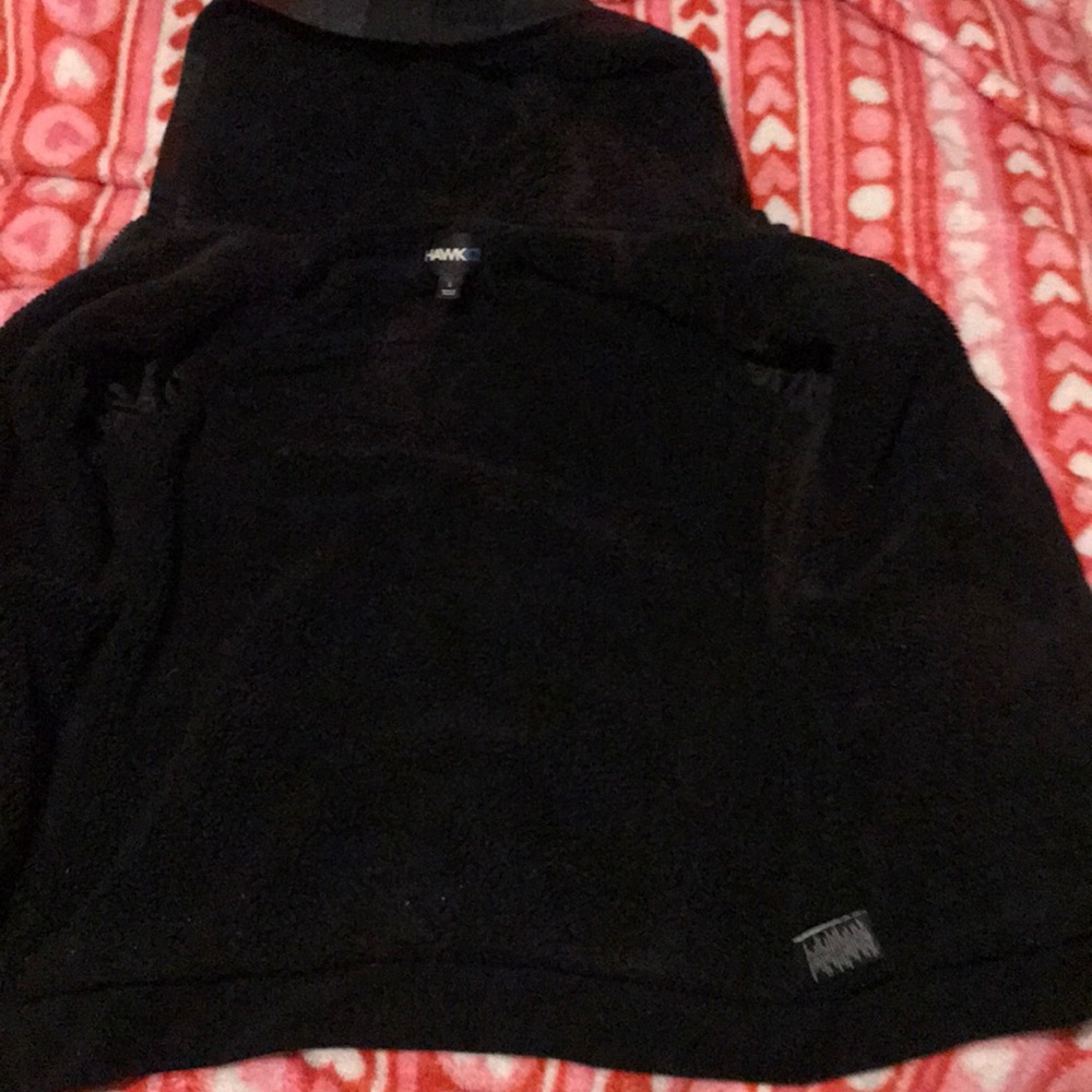 A warm jacket - Picture 2 of 3